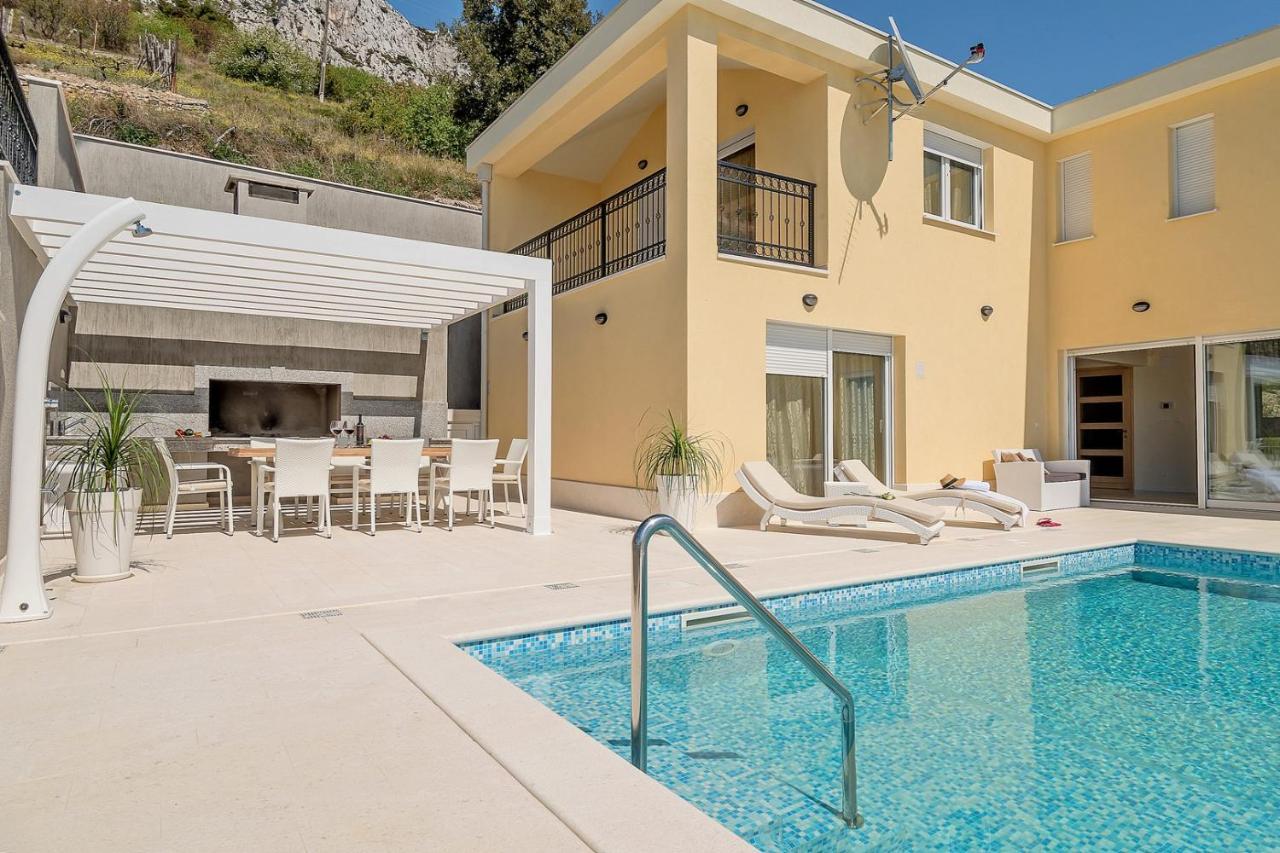Villa Sun Palace with luxury 5 bedroom villa&amazing panoramic sea views Mimice Esterno foto