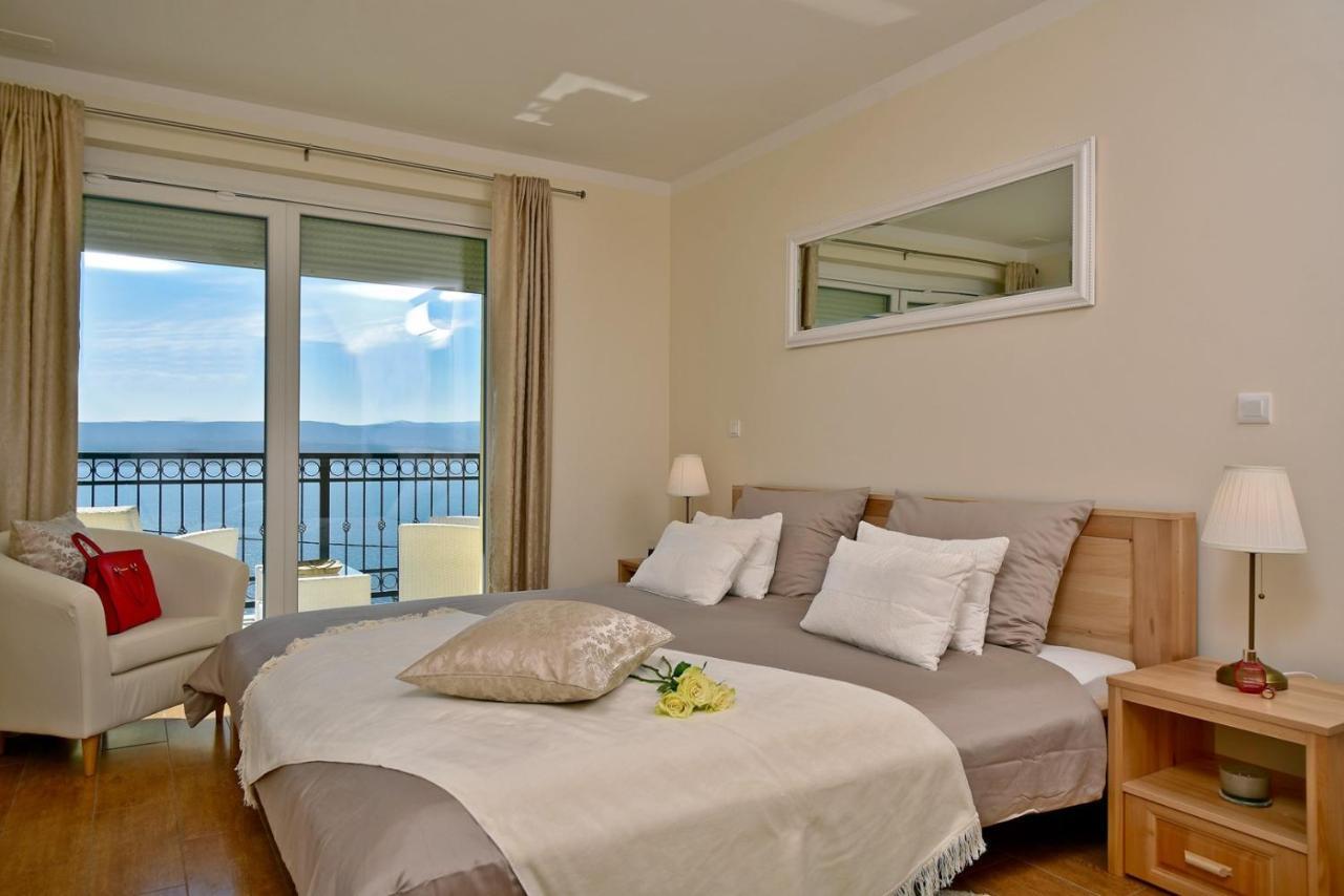 Villa Sun Palace with luxury 5 bedroom villa&amazing panoramic sea views Mimice Esterno foto