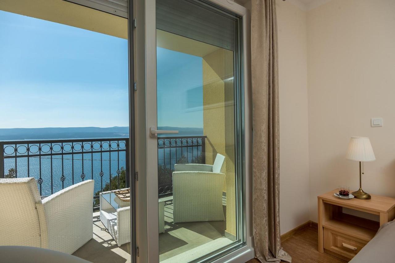 Villa Sun Palace with luxury 5 bedroom villa&amazing panoramic sea views Mimice Esterno foto