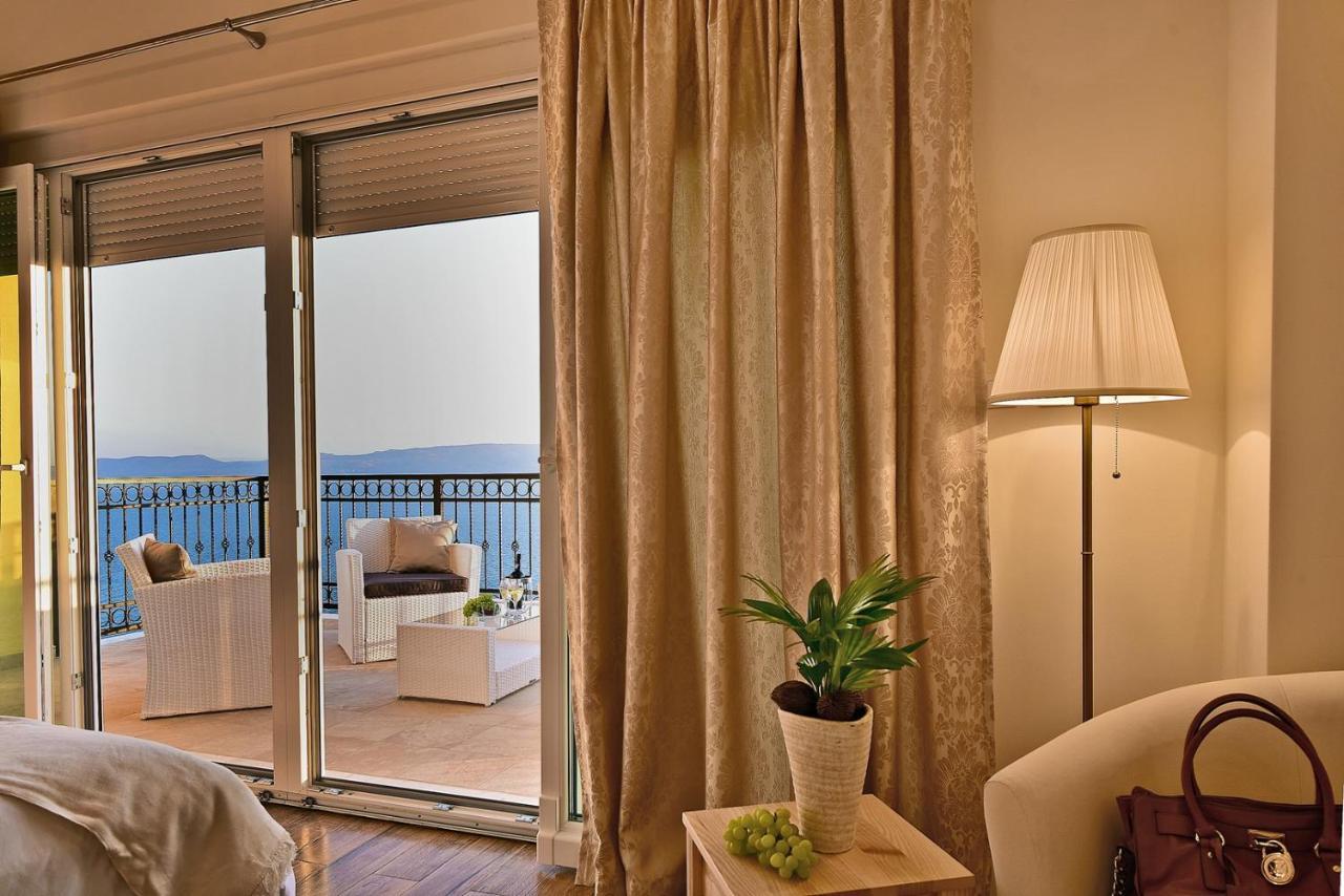 Villa Sun Palace with luxury 5 bedroom villa&amazing panoramic sea views Mimice Esterno foto